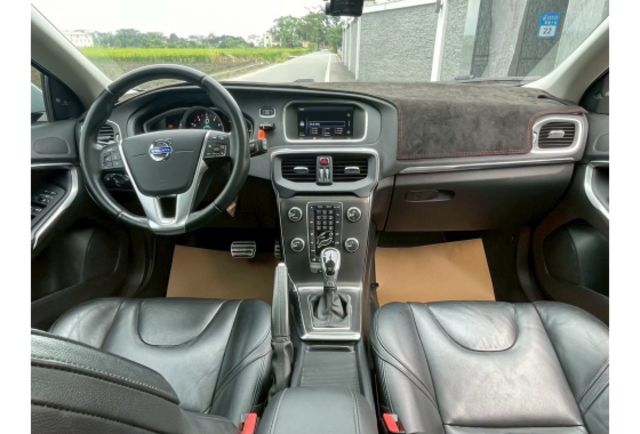 Volvo V40  第6張相片