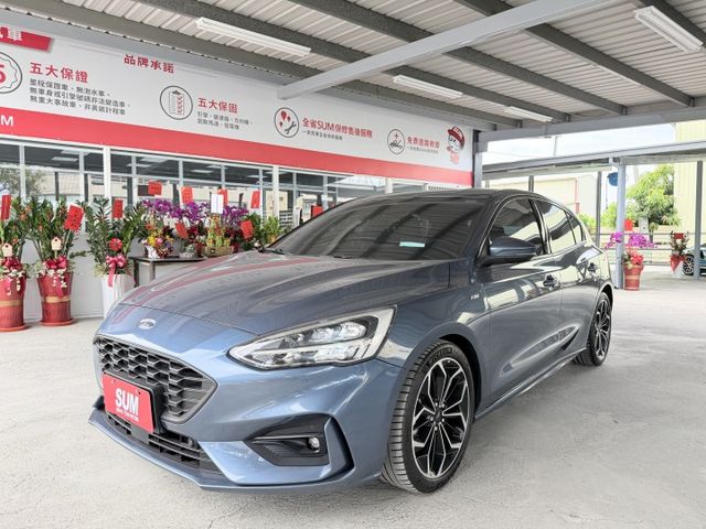 都市小鋼炮、俐落五門掀背車、跟車系統、手機無線充電盤、APPLE CARPLAY  第1張相片