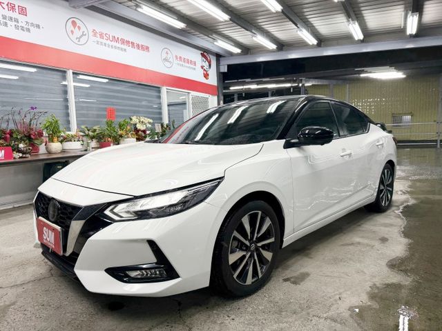 自動跟車系統、環景系統、盲點偵測、定速巡航 車道偏離警示、Appel CarPlay  第1張相片