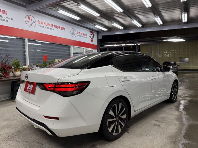 自動跟車系統、環景系統、盲點偵測、定速巡航 車道偏離警示、Appel CarPlay  第3張相片