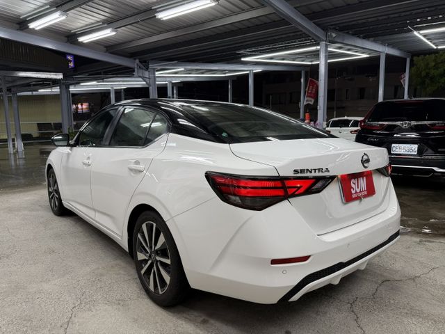 自動跟車系統、環景系統、盲點偵測、定速巡航 車道偏離警示、Appel CarPlay  第4張相片