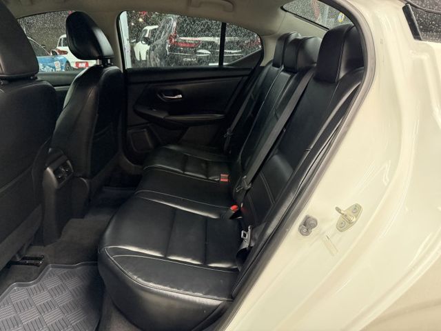 自動跟車系統、環景系統、盲點偵測、定速巡航 車道偏離警示、Appel CarPlay  第10張相片