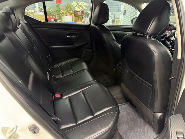 自動跟車系統、環景系統、盲點偵測、定速巡航 車道偏離警示、Appel CarPlay  第12張相片