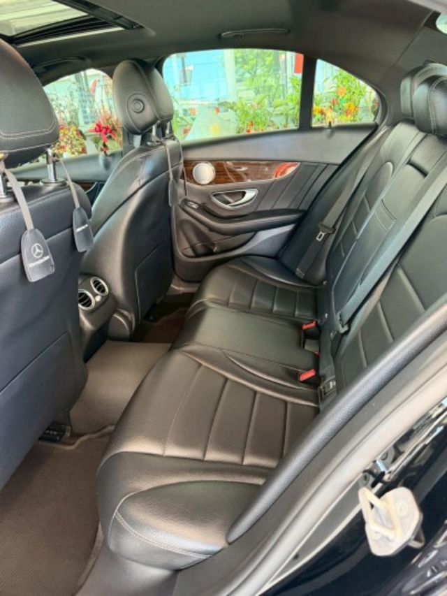 C300AMG~ 改C43樣式～雙電動椅、摸門、盲點、車道偏移警示、天窗  第10張相片