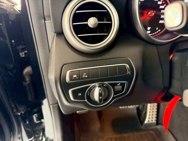 C300AMG~ 改C43樣式～雙電動椅、摸門、盲點、車道偏移警示、天窗  第14張相片