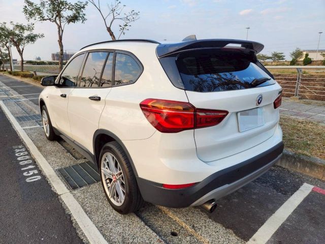 X1 18D 休旅車 省油都市小修旅 一鍵啟動 電動座椅 電動尾門 循跡防滑  倒車顯影  第2張相片