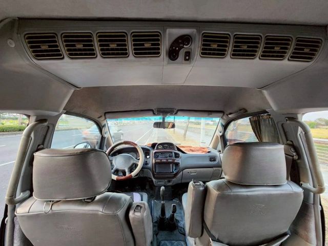 SPACE GEAR 四傳手排 露營 廂車 車床 大空間 車頂架 2人 導航主機 倒車顯影  第6張相片