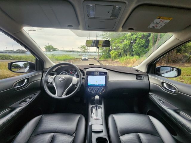 五門掀背車 魔術大空間 舒適座椅 I-TIIDA 五門小車 都會小車 新手 業務 通勤  第5張相片