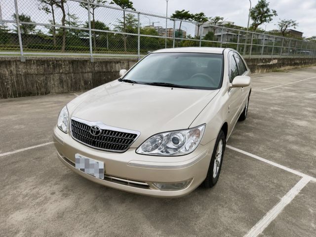 CAMRY 2.0 HID頭燈 恆溫空調 電動後視鏡 胎壓偵測 後冷氣出風口  第2張相片