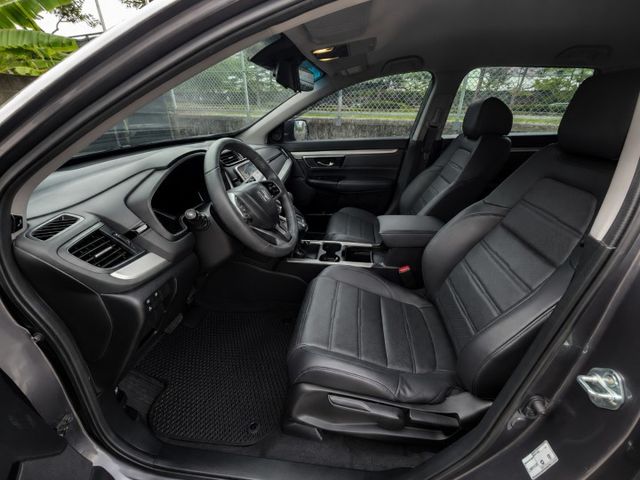 HONDA 五代 CR-V VTi-S霸氣登場 大空間 配備滿 家庭出遊首選 I-KEY免鑰匙 一鍵啟動  第7張相片