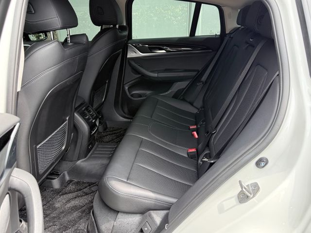 BMW/ 寶馬 X4 SERIES  第1張相片