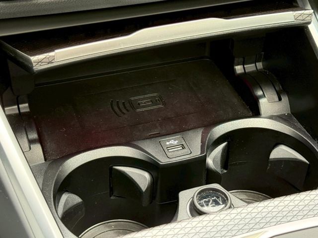 BMW/ 寶馬 320i M Sport  第1張相片