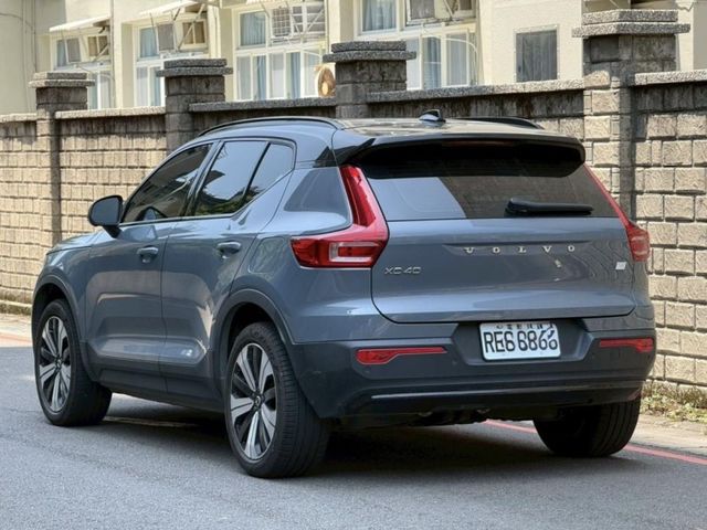 Volvo XC40  第7張相片