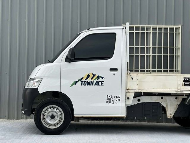 TOYOTA豐田 TOWN ACE  第4張相片