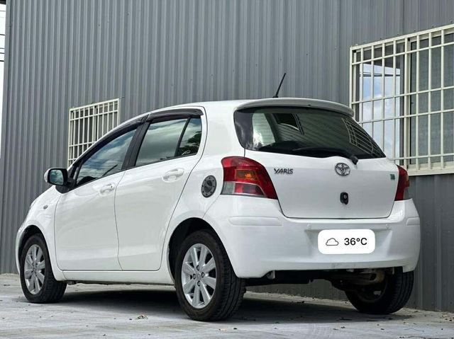 TOYOTA豐田 YARIS  第2張相片