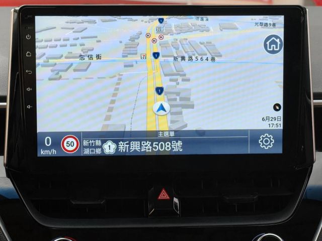 I KEY免鑰匙.BSM盲點偵測.倒車顯影.衛星導航.省油  第13張相片