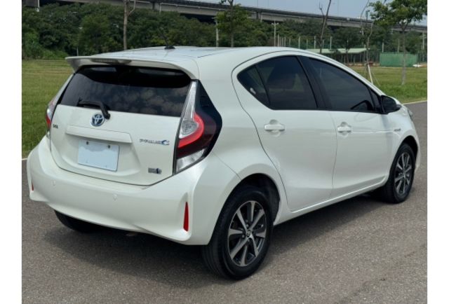 Toyota PRIUS C  第4張相片