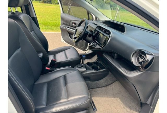 Toyota PRIUS C  第6張相片