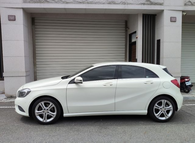 M-BENZ賓士 A180  第7張相片