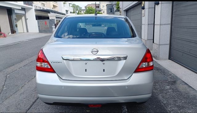 NISSAN日產 TIIDA  第4張相片