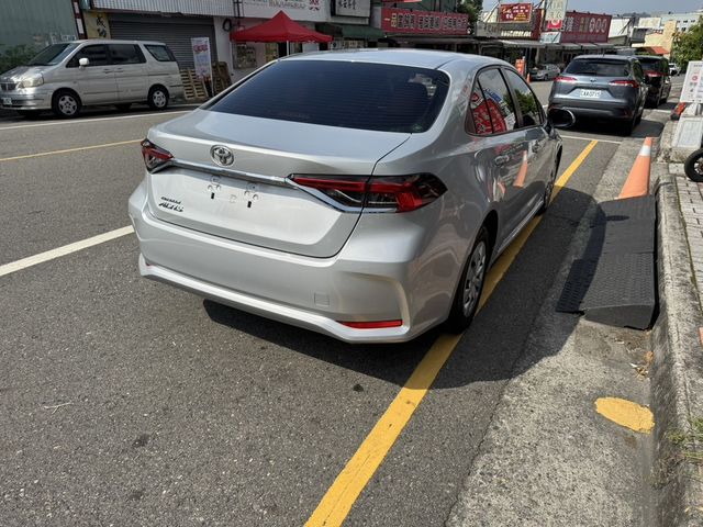 TOYOTA豐田 ALTIS  第2張相片