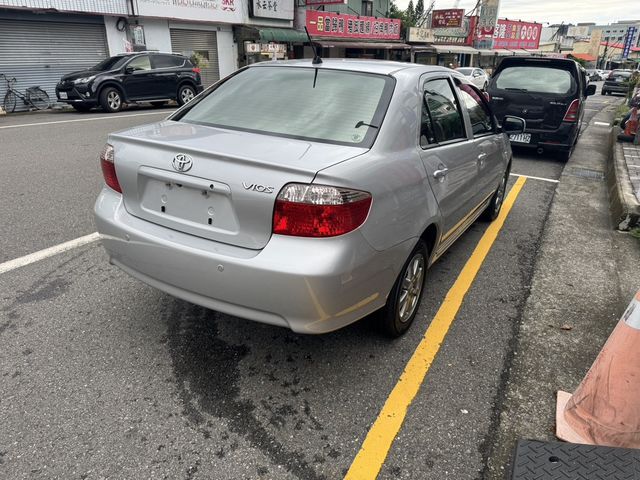 TOYOTA豐田 VIOS  第2張相片