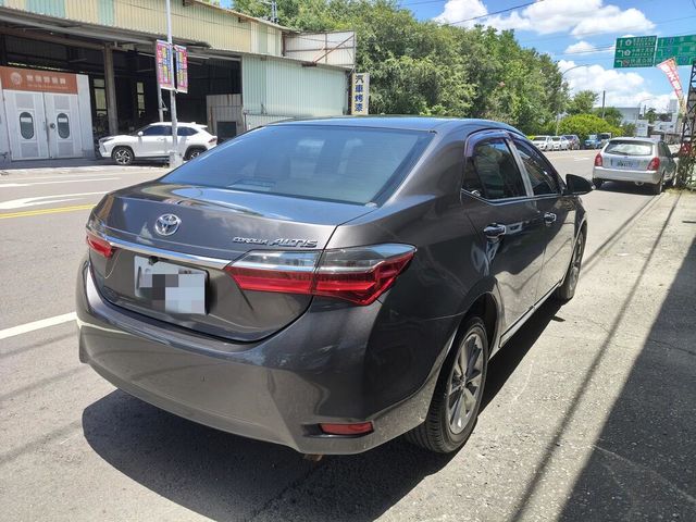 TOYOTA豐田 ALTIS  第2張相片