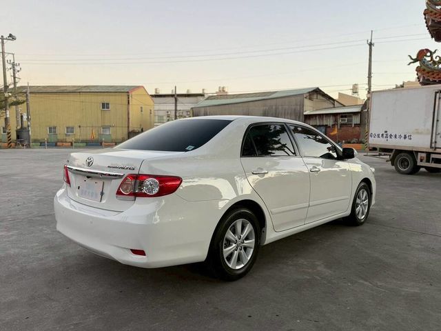 TOYOTA豐田 ALTIS  第2張相片