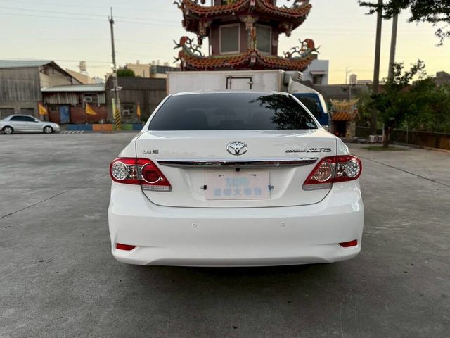 TOYOTA豐田 ALTIS  第4張相片
