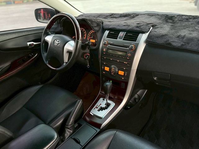 TOYOTA豐田 ALTIS  第7張相片