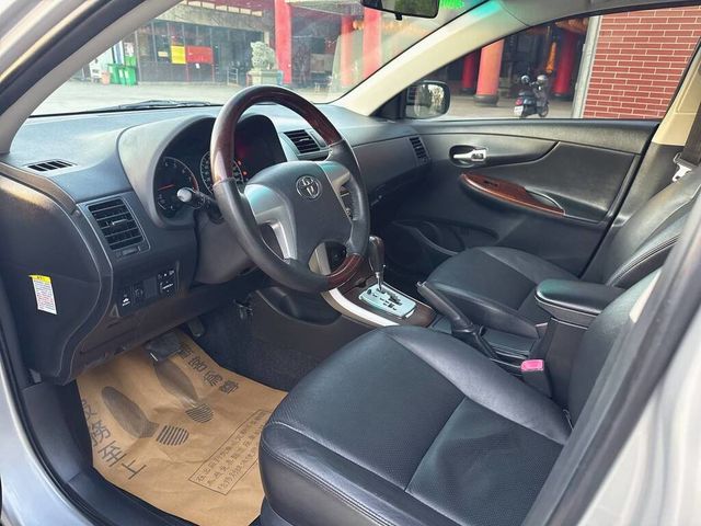 TOYOTA豐田 ALTIS  第7張相片