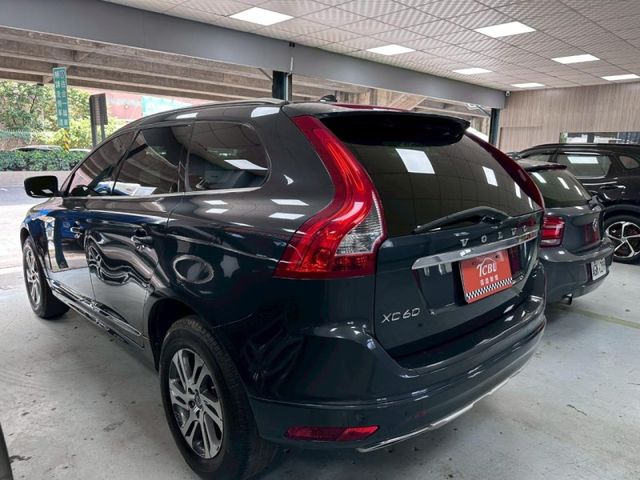 Volvo XC60  第3張相片