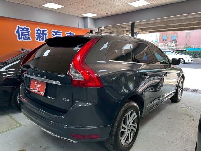Volvo XC60  第4張相片