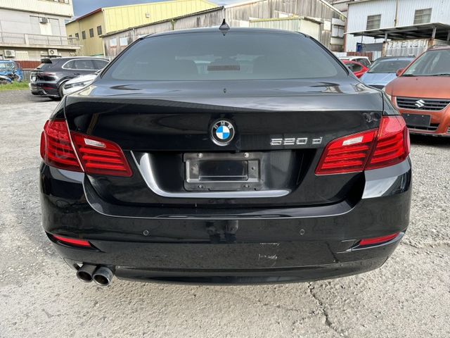2014年BMW F10 520D 2.0柴油大扭力 省油好開  第7張相片