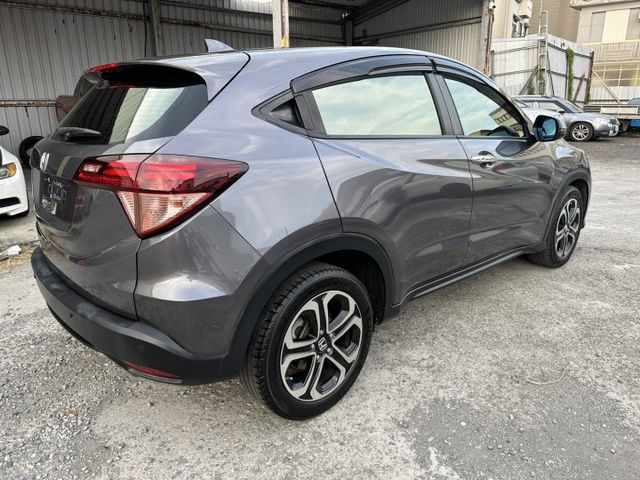 出清優惠~18年HONDA HRV 1.8 頂級S版 升級安卓機全車原鈑件  第7張相片