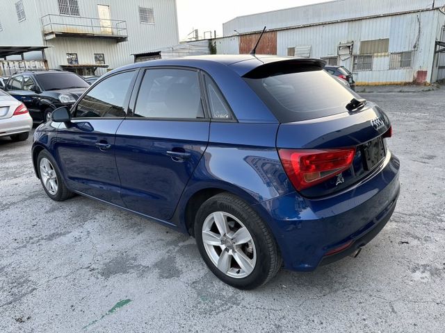 16年式AUDI A1 1.0TFSI 僅跑8萬公里  第5張相片