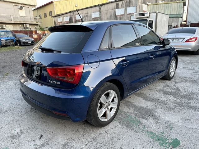 16年式AUDI A1 1.0TFSI 僅跑8萬公里  第7張相片