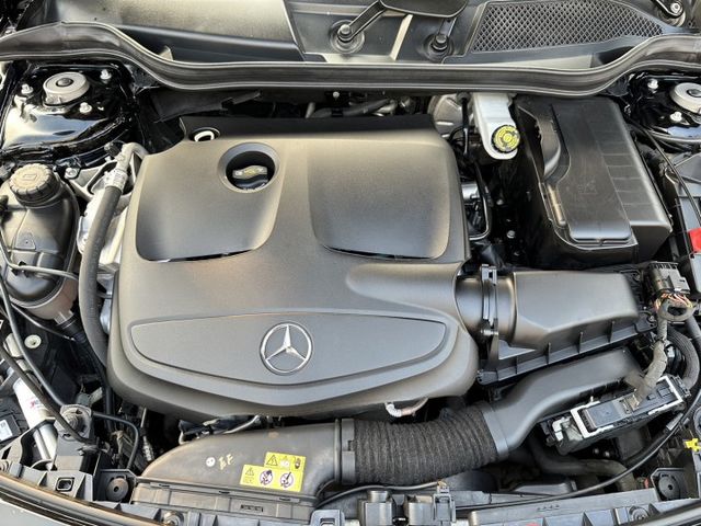 18年式BENZ A180五門掀背小鋼砲 全車原鈑件  第19張相片