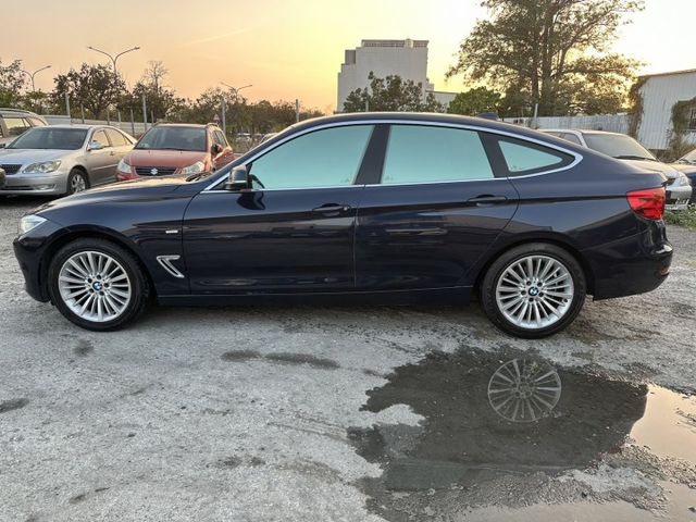 14年BMW 320GT跑旅 總代理 全車原鈑件  第4張相片
