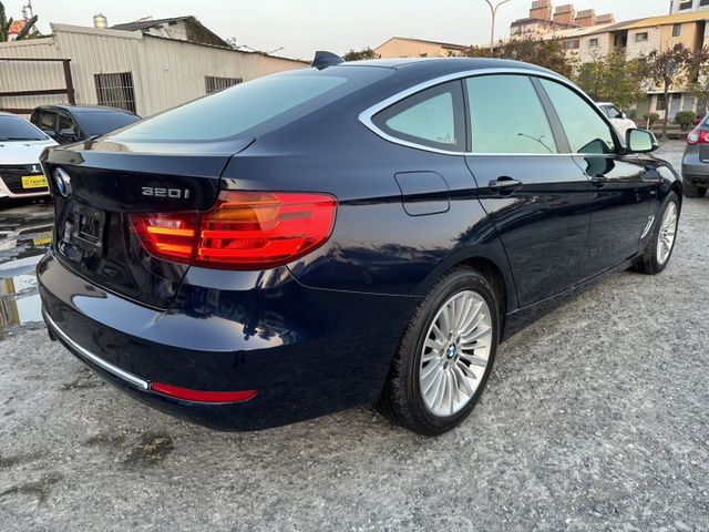 14年BMW 320GT跑旅 總代理 全車原鈑件  第7張相片