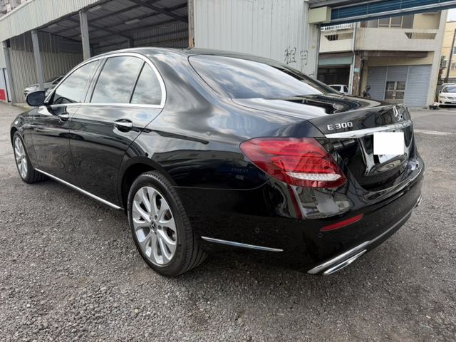 BENZ E300總代理EXCLUSIVE版新車342萬  第5張相片