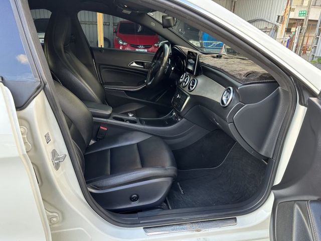 15年賓士 CLA250 2.0T渦輪引擎 獵跑車選配 I-KEY 摸門解鎖  第13張相片