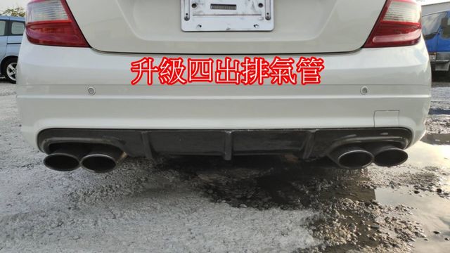 2010年賓士C300 AMG 升級四出排氣管 全車原鈑件  第7張相片