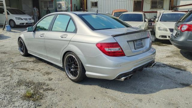 10年賓士C200 CGI渦輪增壓升級C63空力套件排氣管原版件  第5張相片