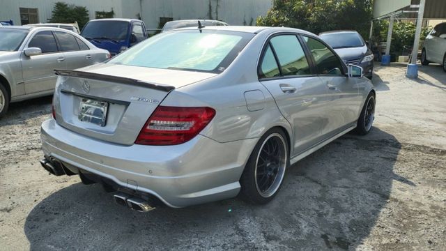 10年賓士C200 CGI渦輪增壓升級C63空力套件排氣管原版件  第7張相片