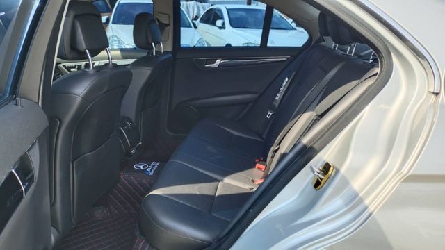 10年賓士C200 CGI渦輪增壓升級C63空力套件排氣管原版件  第10張相片