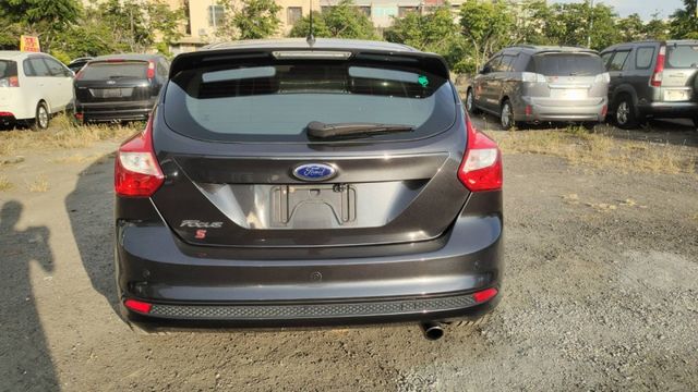 2013年FOCUS 2.0五門掀背 頂級4安 恆溫 定速  第6張相片