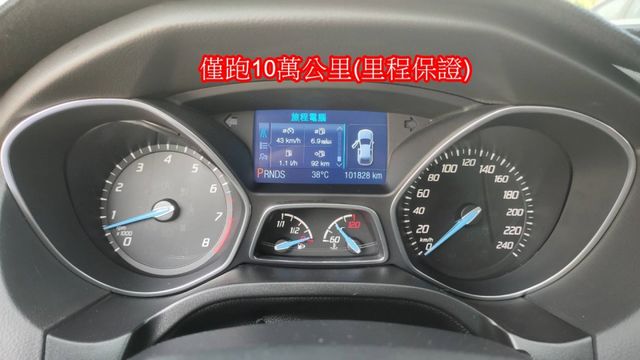 2013年FOCUS 2.0五門掀背 頂級4安 恆溫 定速  第19張相片