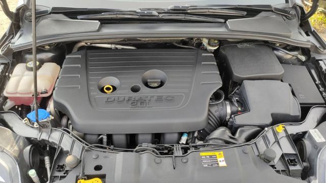 2013年FOCUS 2.0五門掀背 頂級4安 恆溫 定速  第20張相片