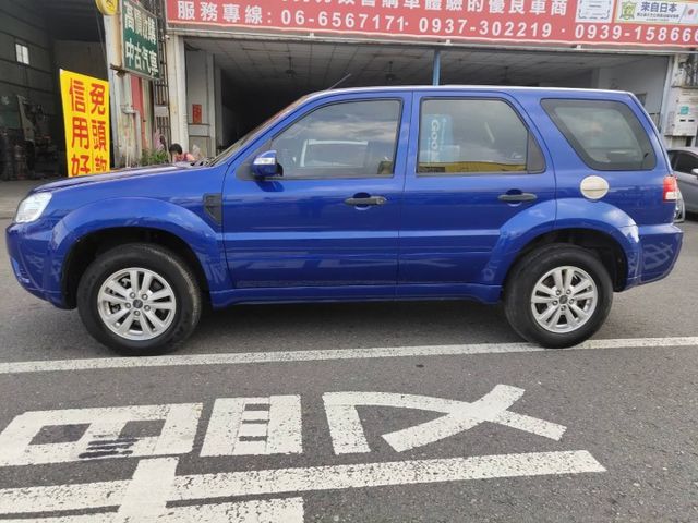 2013年式福特ESCAPE 2.3 代步休旅車  第4張相片